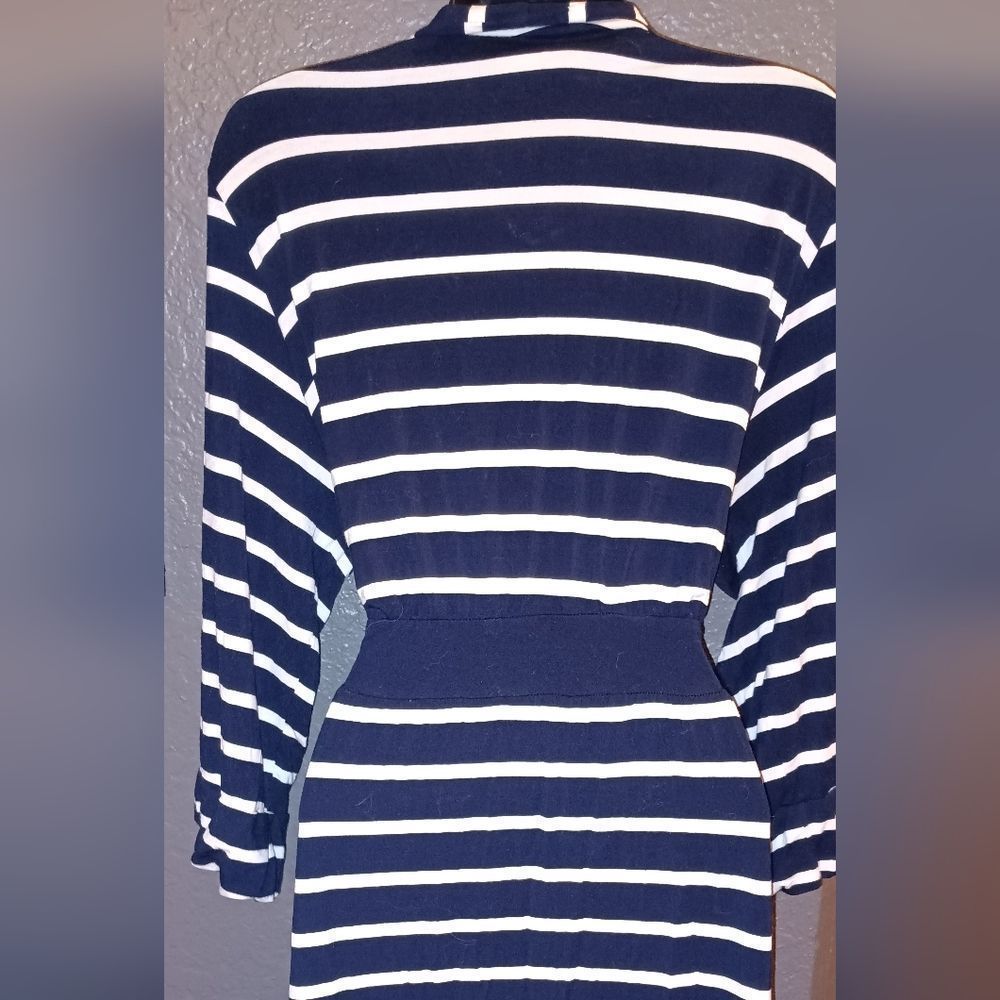 Navy & Striped robe w/attached belt - Picture 5 of 8